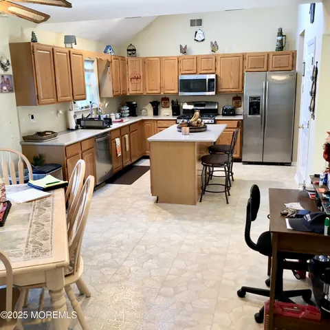 $1,099,000 | 10 Saddlebrook Road, Millstone Township, NJ 08535