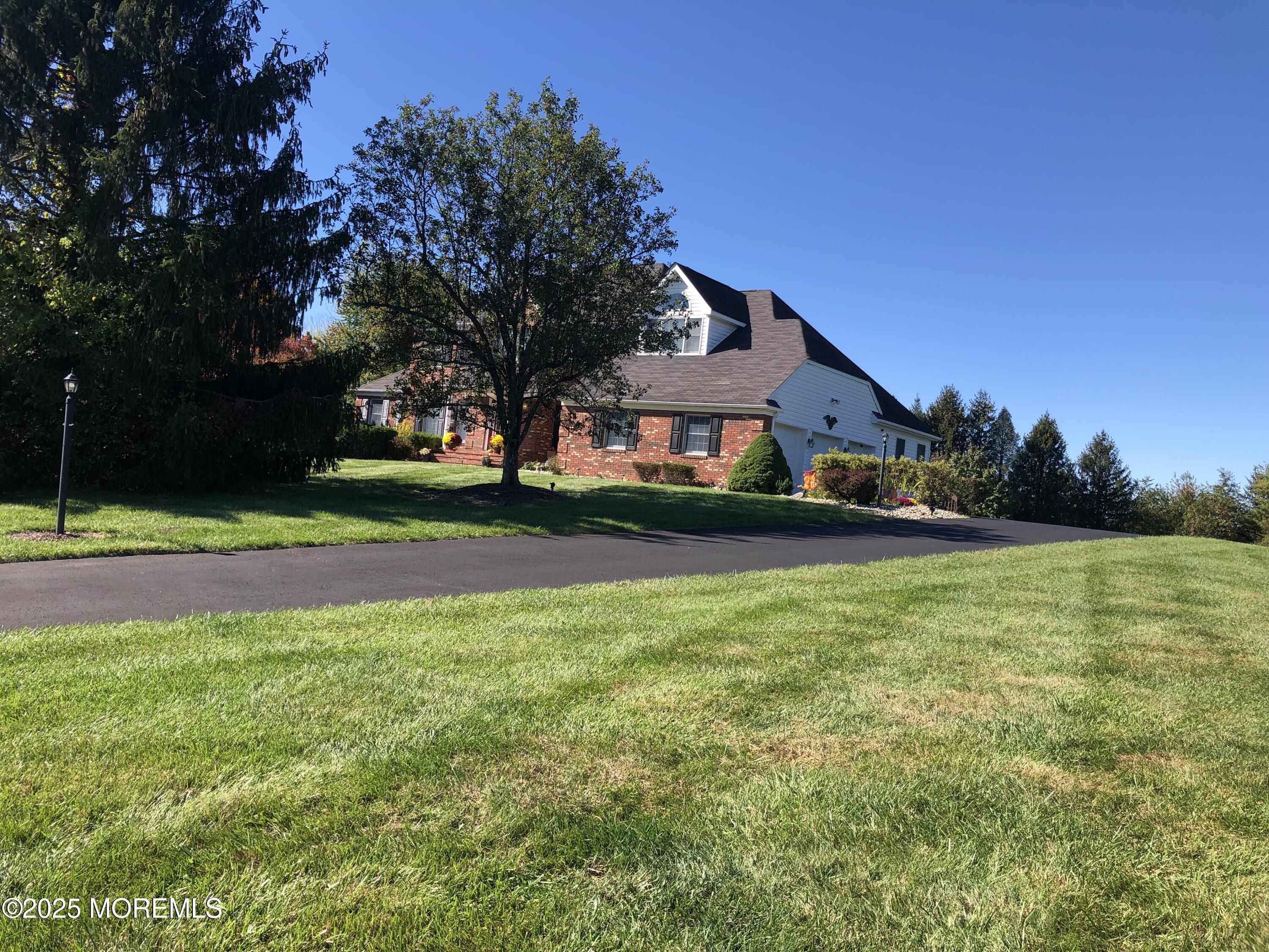 10 Saddlebrook Road Millstone Township, NJ 08535 - Photo 4 of 86 IMG_1449