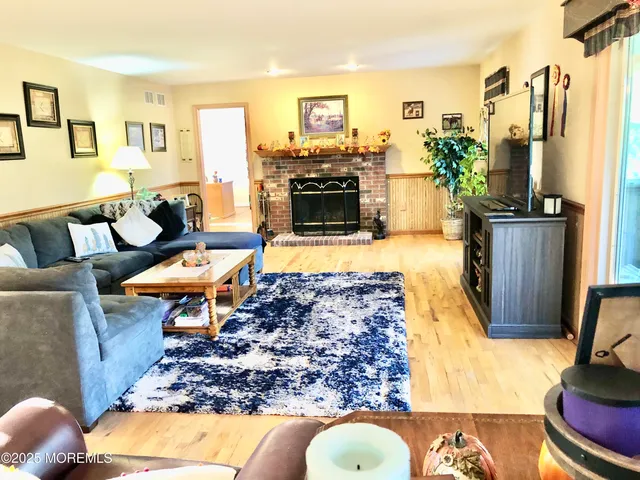 $1,099,000 | 10 Saddlebrook Road, Millstone Township, NJ 08535