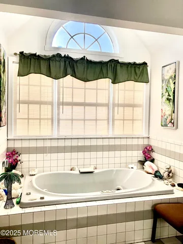 $1,099,000 | 10 Saddlebrook Road, Millstone Township, NJ 08535