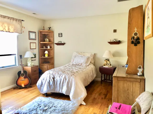 $1,099,000 | 10 Saddlebrook Road, Millstone Township, NJ 08535