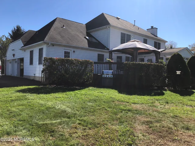 a very nice looking room with many windows