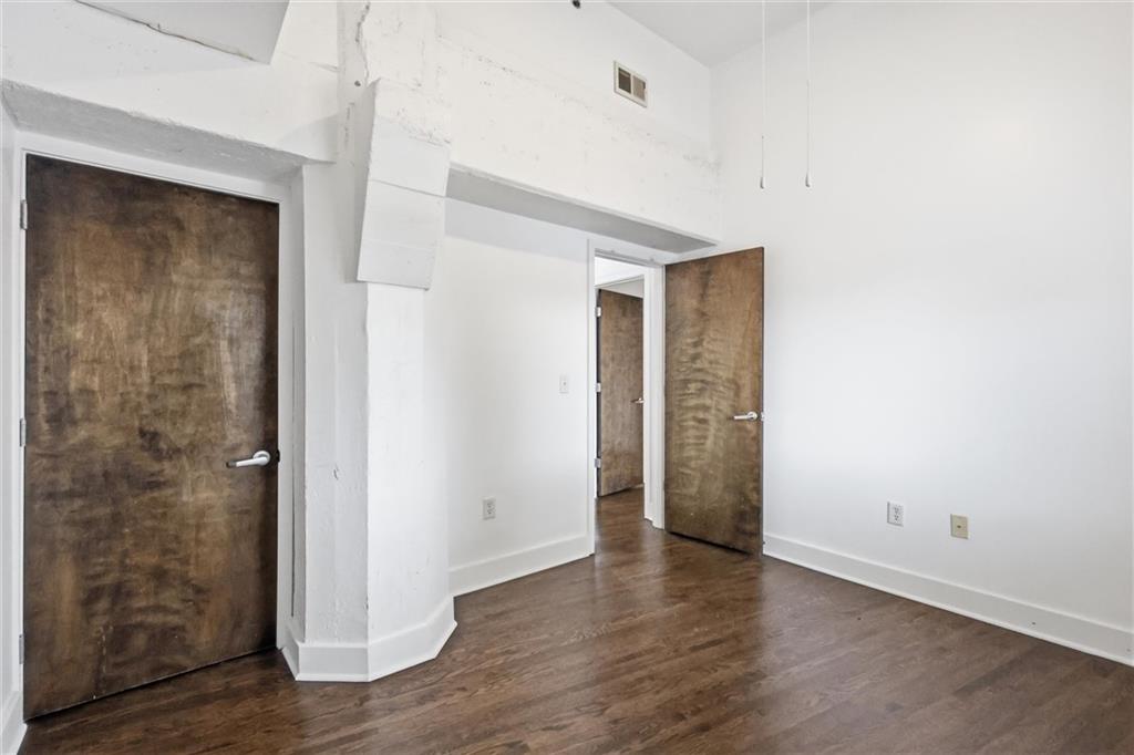 3001 Gillham Road, Unit 206 Kansas City, MO 64108 - Photo 21 of 45