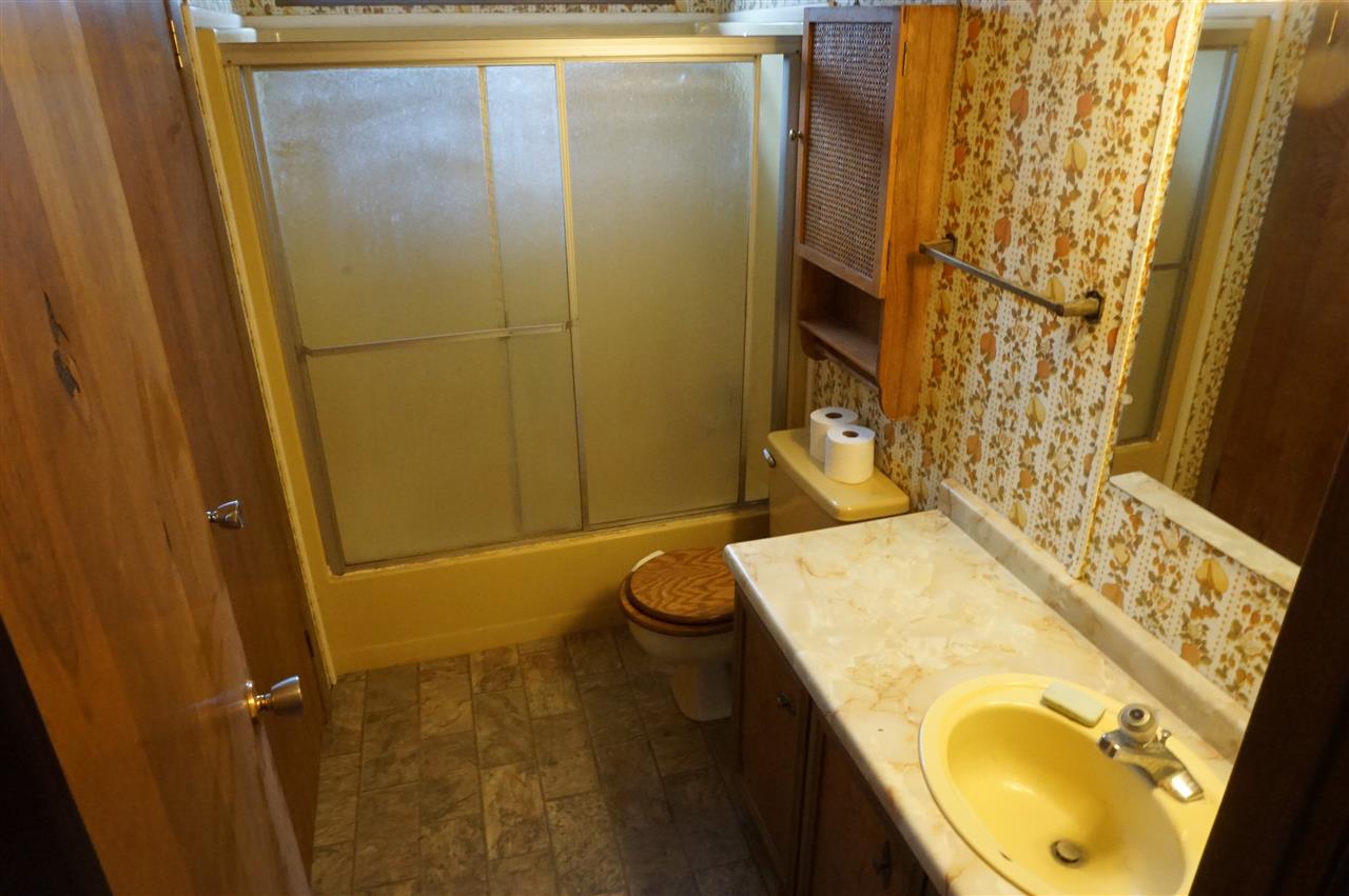 7806 South Carnation Road Spokane, WA 99224 - Photo 8 of 20