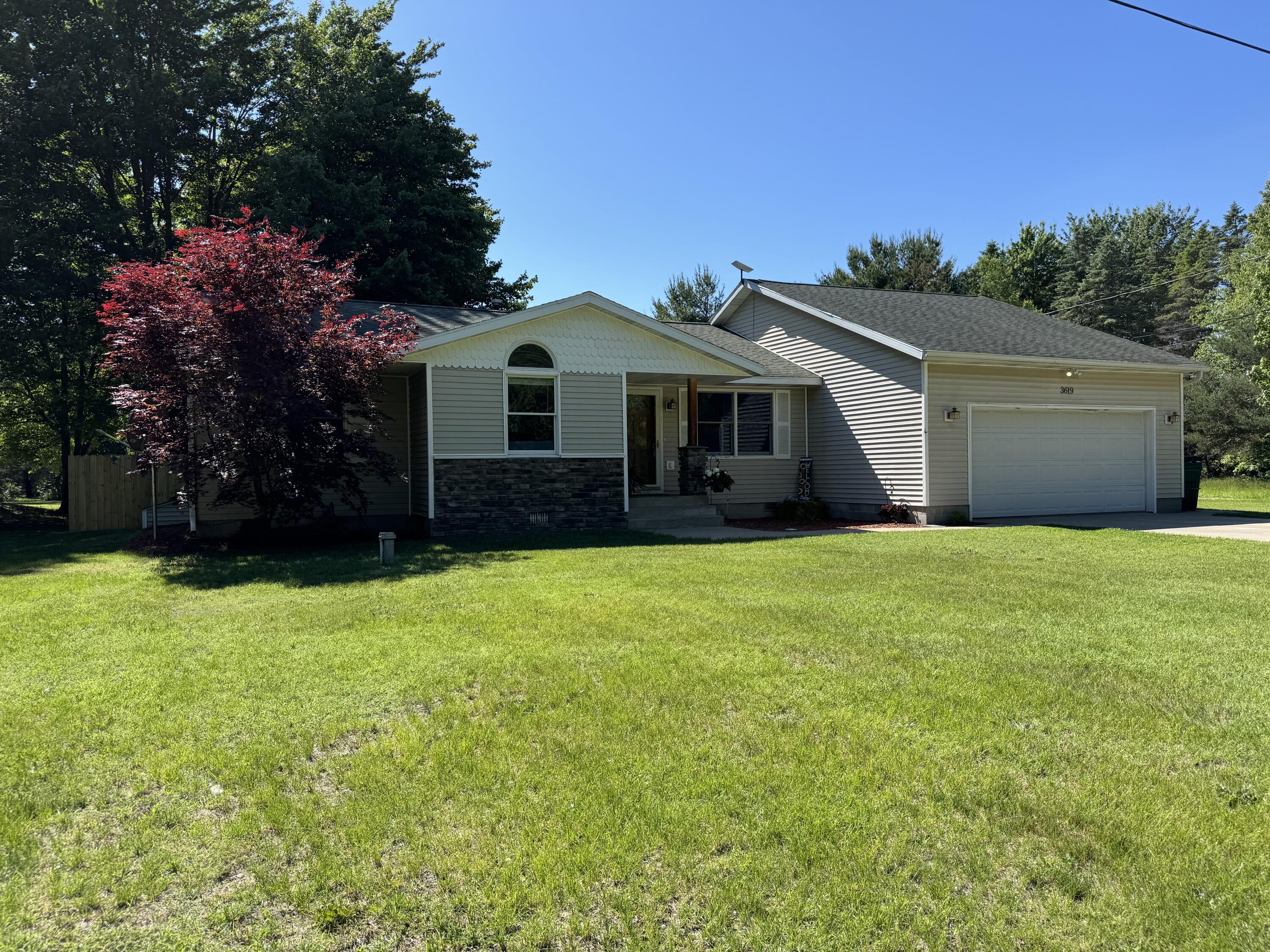 3619 Strand Road Muskegon, MI 49445 - Photo 2 of 23 IMG_1407