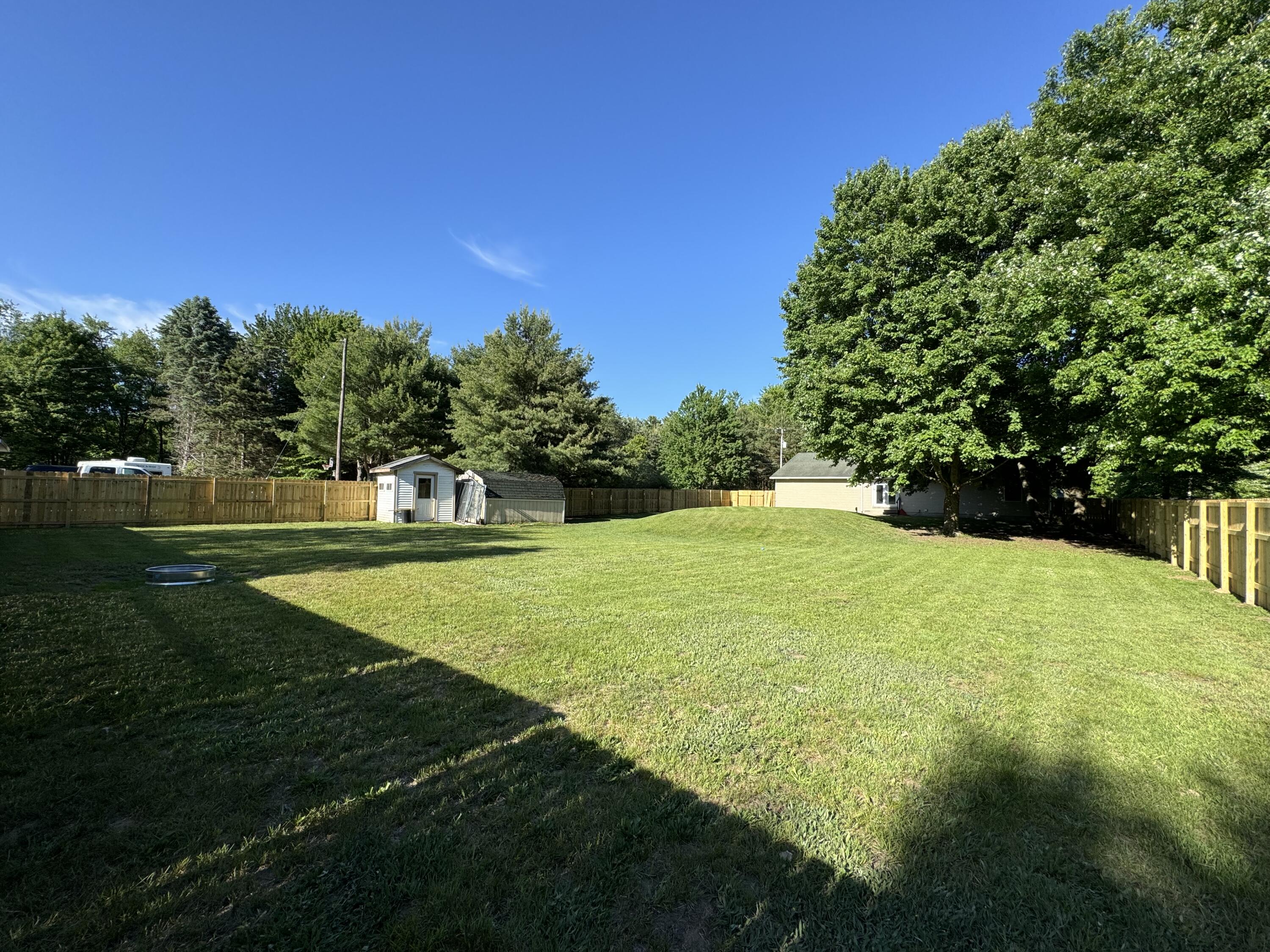 3619 Strand Road Muskegon, MI 49445 - Photo 5 of 23 IMG_1415
