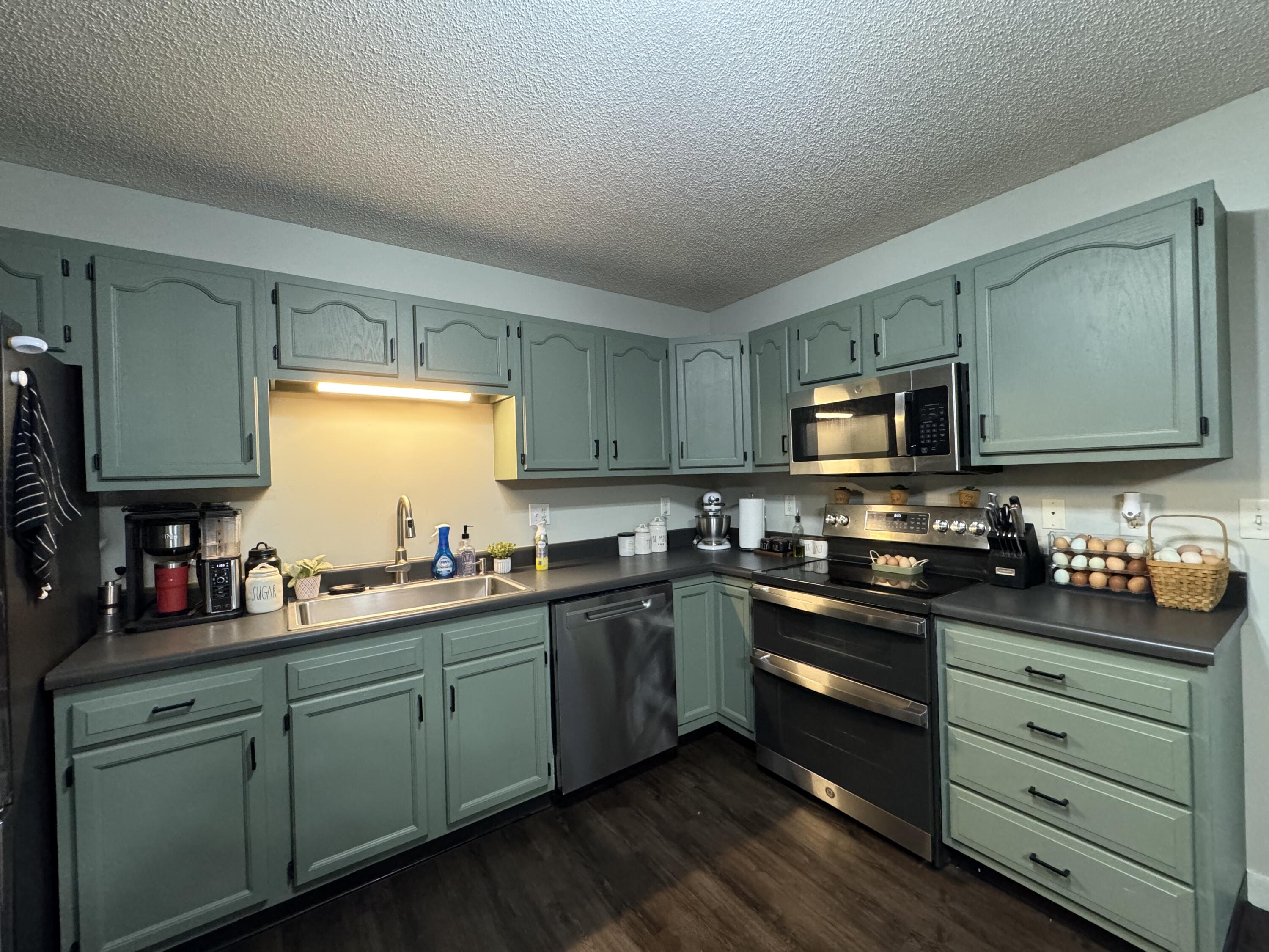 3619 Strand Road Muskegon, MI 49445 - Photo 7 of 23 IMG_1399