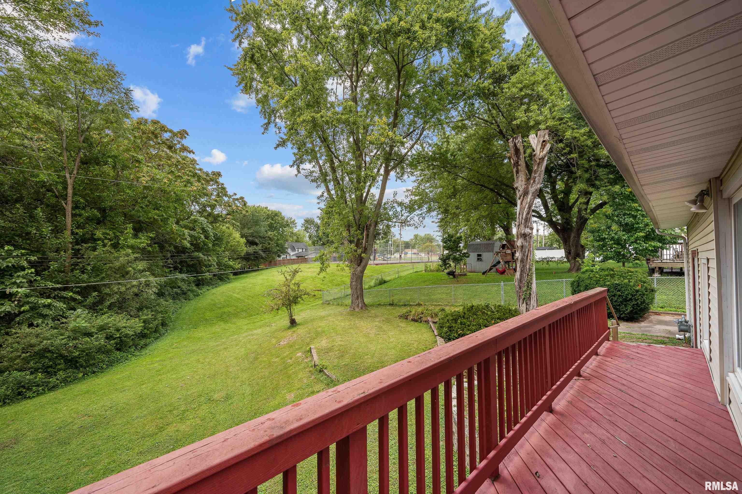 1406 15th Street Silvis, IL 61282 - Photo 6 of 33