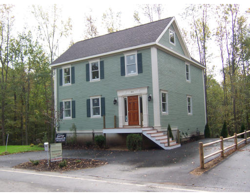 184 Whitehall Road Amesbury, MA 01913 - Photo 1 of 7 Gallery Image 1