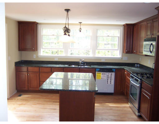 184 Whitehall Road Amesbury, MA 01913 - Photo 3 of 7 Gallery Image 3