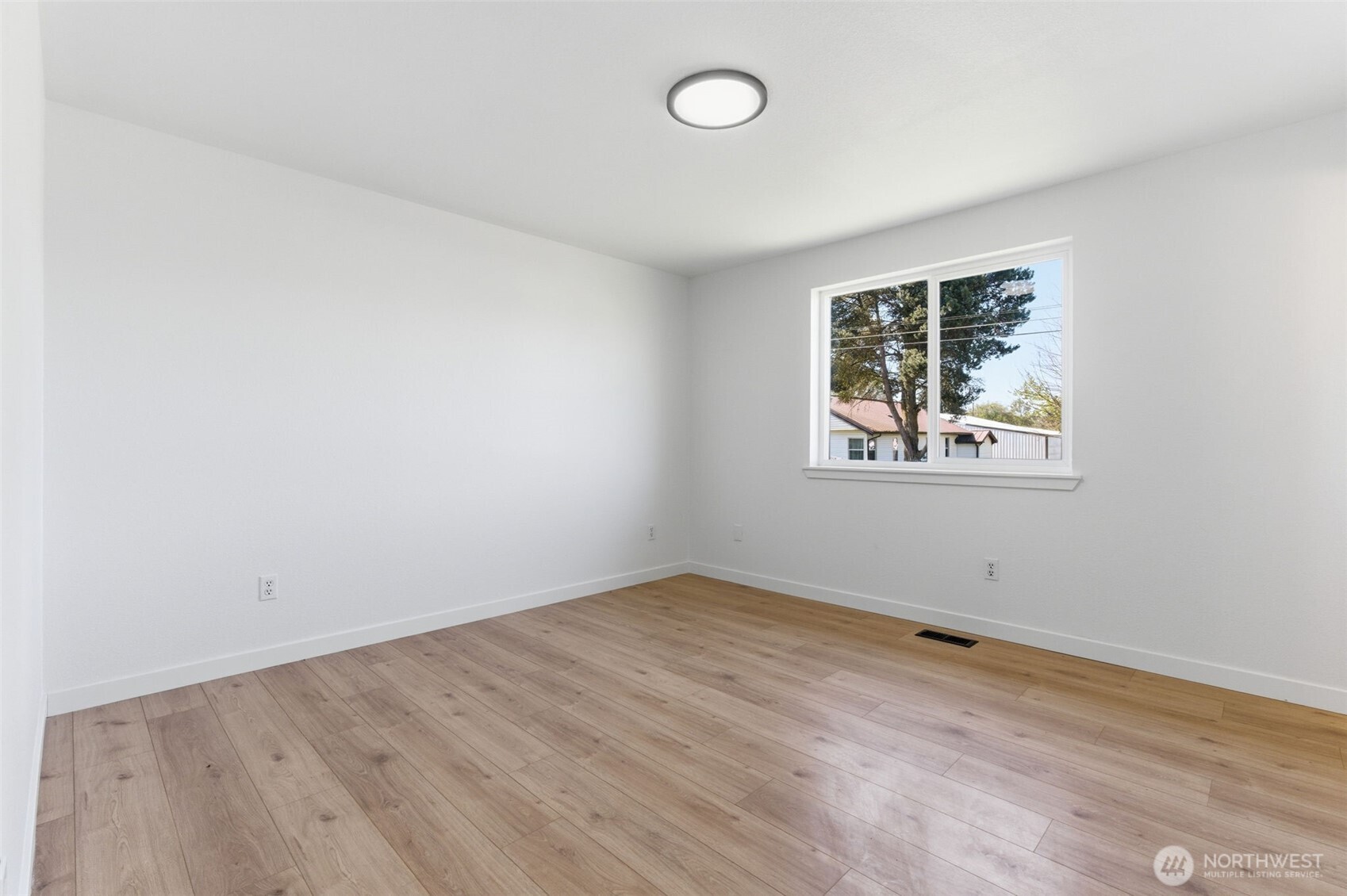 751 Southwest William Avenue Chehalis, WA 98532 - Photo 11 of 25