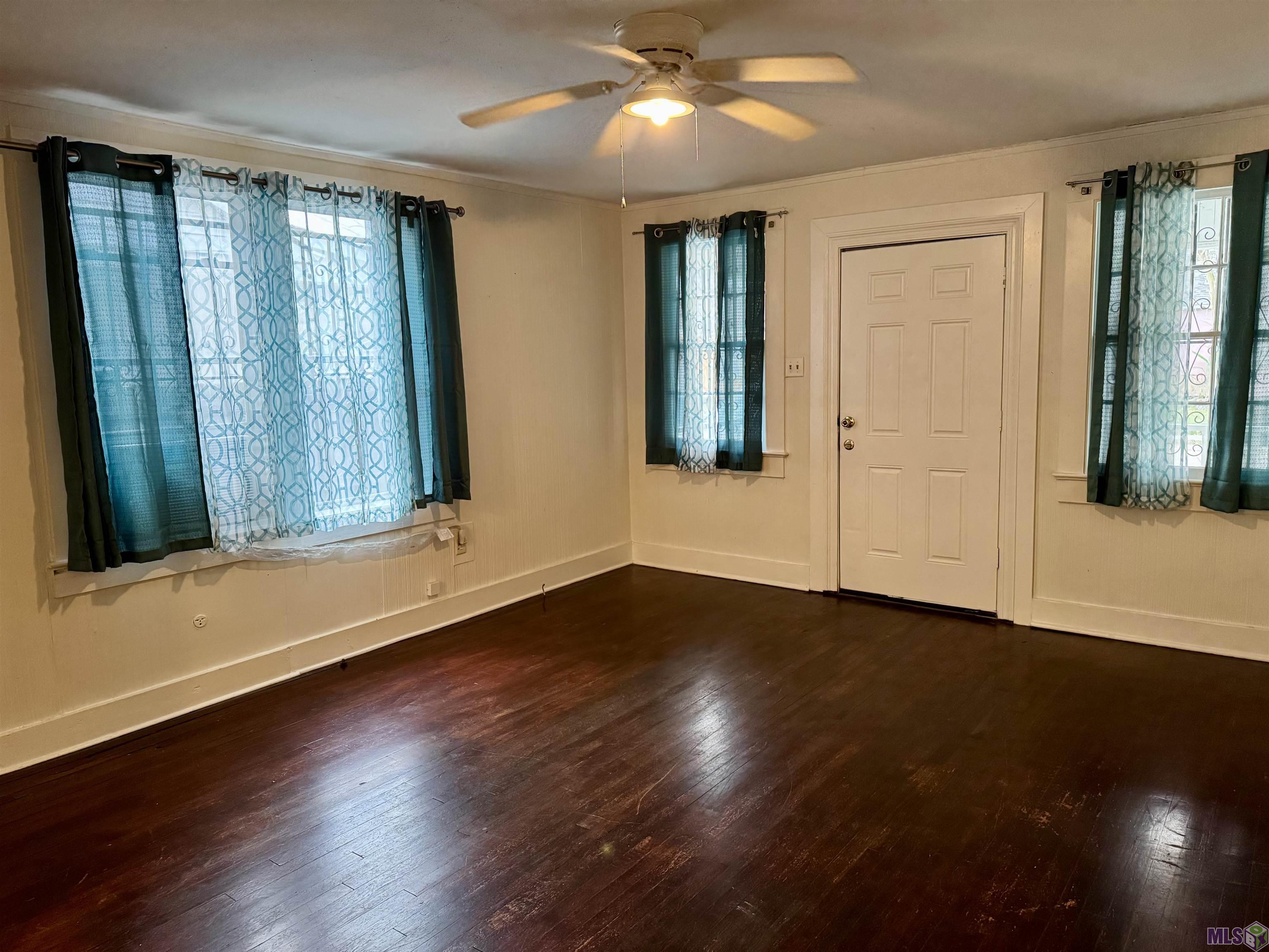 821 Iris Street Baton Rouge, LA 70802 - Photo 2 of 10