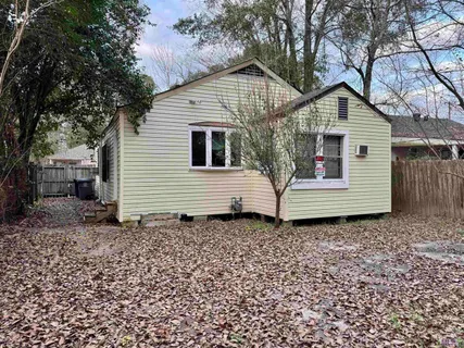 $1,100 | 821 Iris Street, Baton Rouge, LA 70802