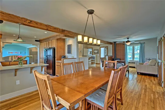 $3,300 | 129 Dighton Avenue, Portsmouth, RI 02871