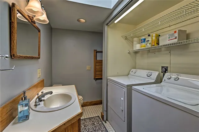 $3,300 | 129 Dighton Avenue, Portsmouth, RI 02871