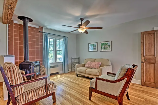 $3,300 | 129 Dighton Avenue, Portsmouth, RI 02871