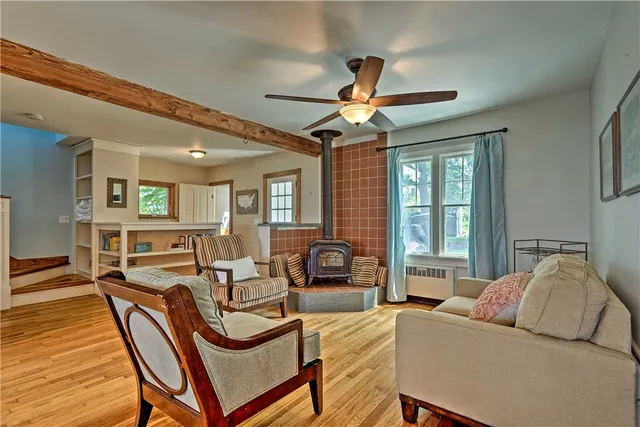 $3,300 | 129 Dighton Avenue, Portsmouth, RI 02871