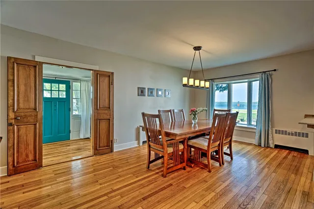 $3,300 | 129 Dighton Avenue, Portsmouth, RI 02871