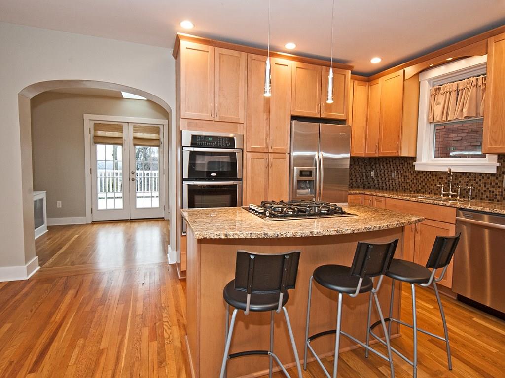 6510 Landview Road Pittsburgh, PA 15217 - Photo 13 of 25 Gallery Image 13