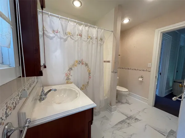 $2,750 | 68 Front Street, Owego, NY 13827