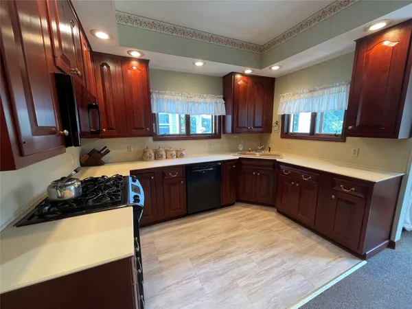 $2,750 | 68 Front Street, Owego, NY 13827