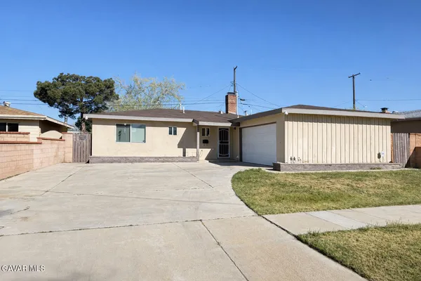 $395,000 | 44608 Stanridge Avenue, Lancaster, CA 93535