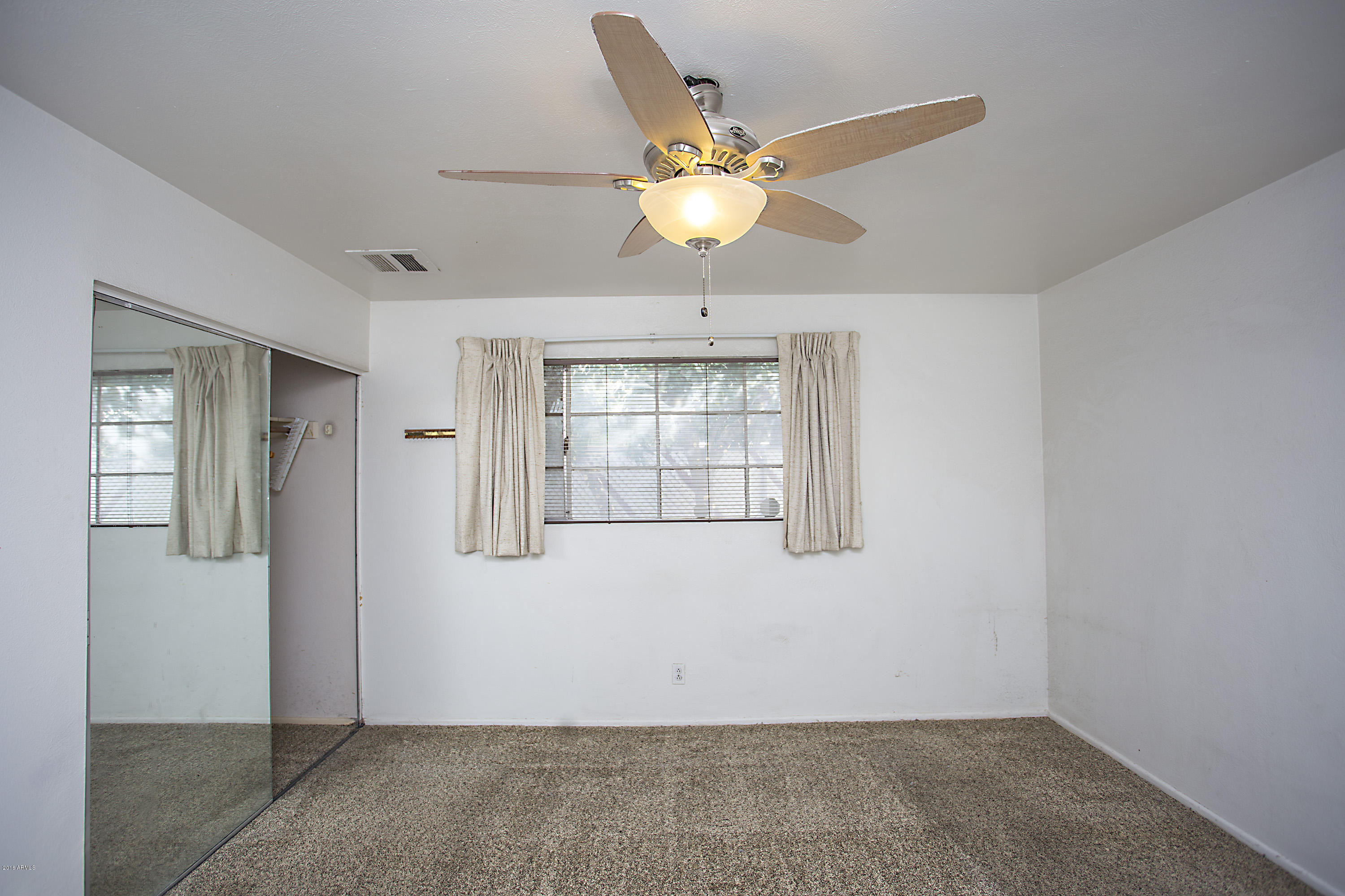 3013 West Charter Oak Road Phoenix, AZ 85029 - Photo 18 of 29 15