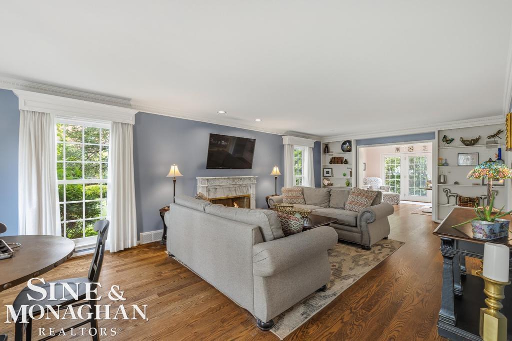 66 Colonial Road Grosse Pointe Shores, MI 48236 - Photo 8 of 67