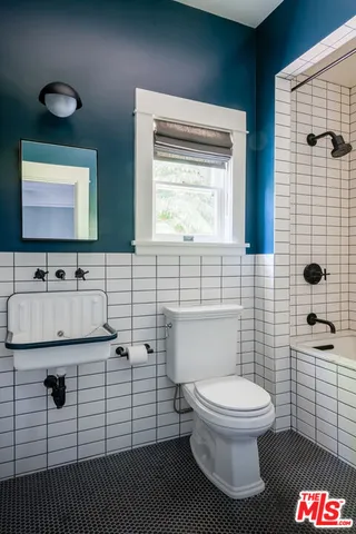 $4,295,000 | 2073 North Catalina Street, Los Angeles, CA 90027