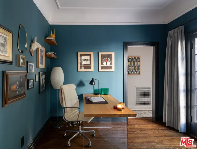 $4,295,000 | 2073 North Catalina Street, Los Angeles, CA 90027