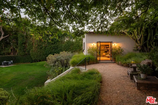 $4,295,000 | 2073 North Catalina Street, Los Angeles, CA 90027