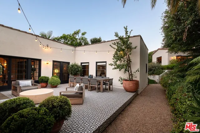 $4,295,000 | 2073 North Catalina Street, Los Angeles, CA 90027