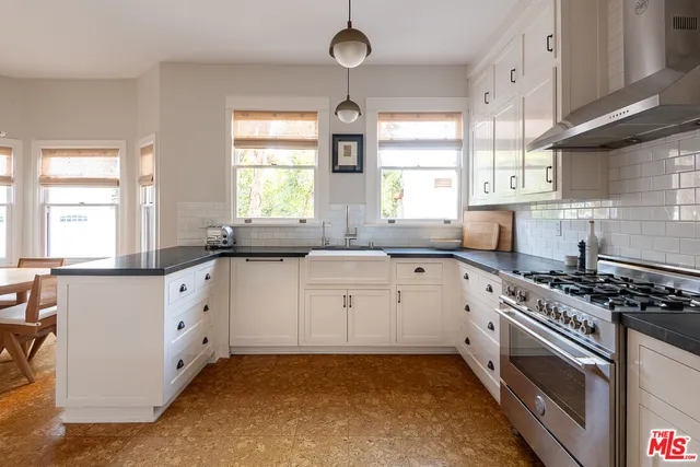 $4,295,000 | 2073 North Catalina Street, Los Angeles, CA 90027