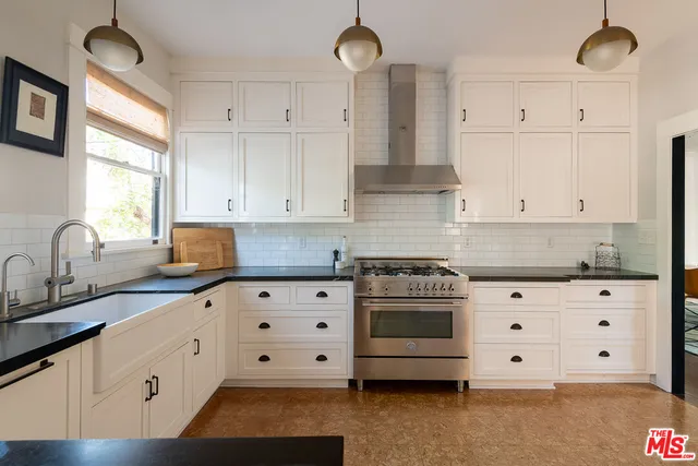 $4,295,000 | 2073 North Catalina Street, Los Angeles, CA 90027