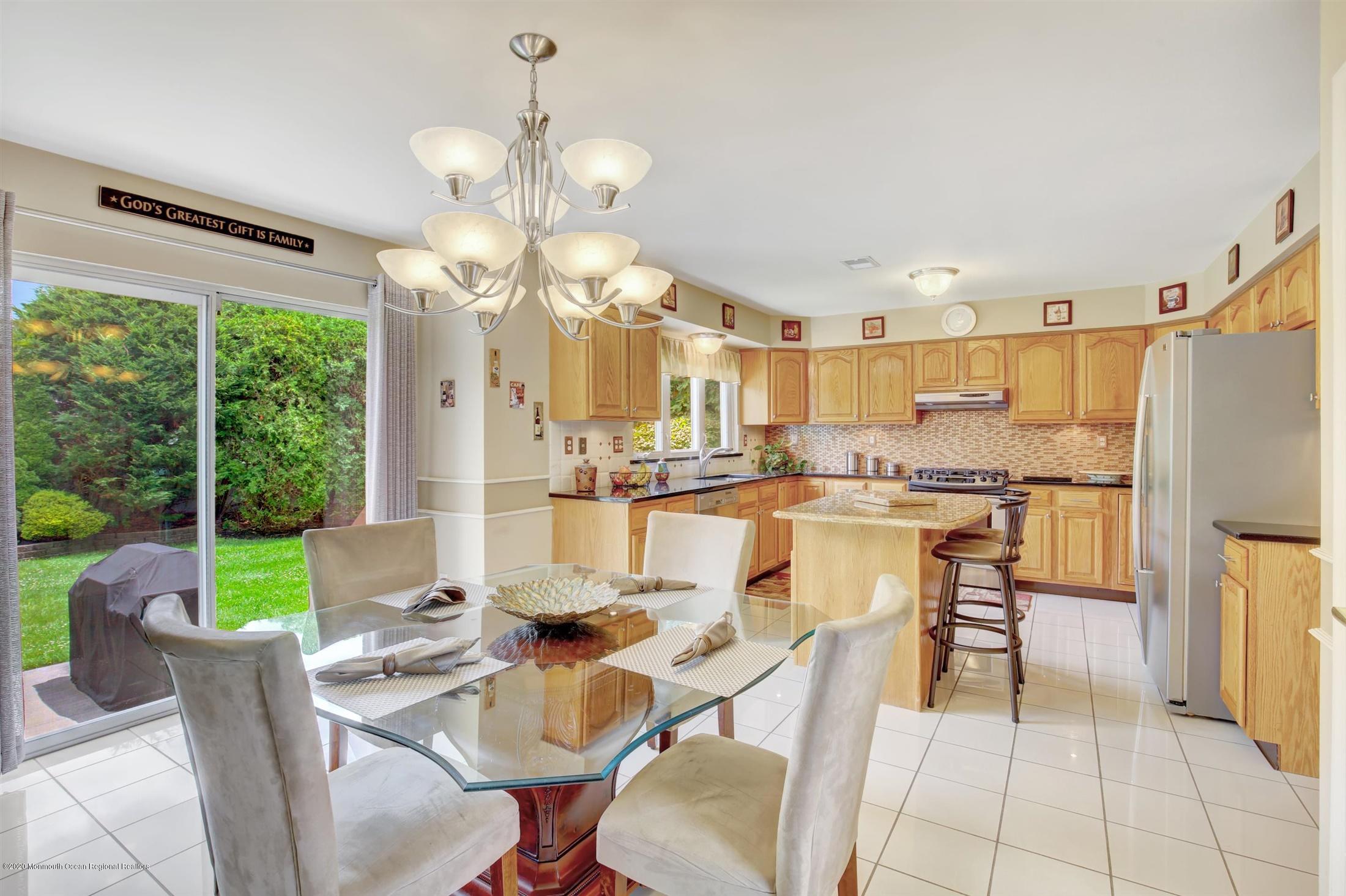 1 MacIntosh Court Jackson, NJ 08527 - Photo 13 of 30 11-Kitchen