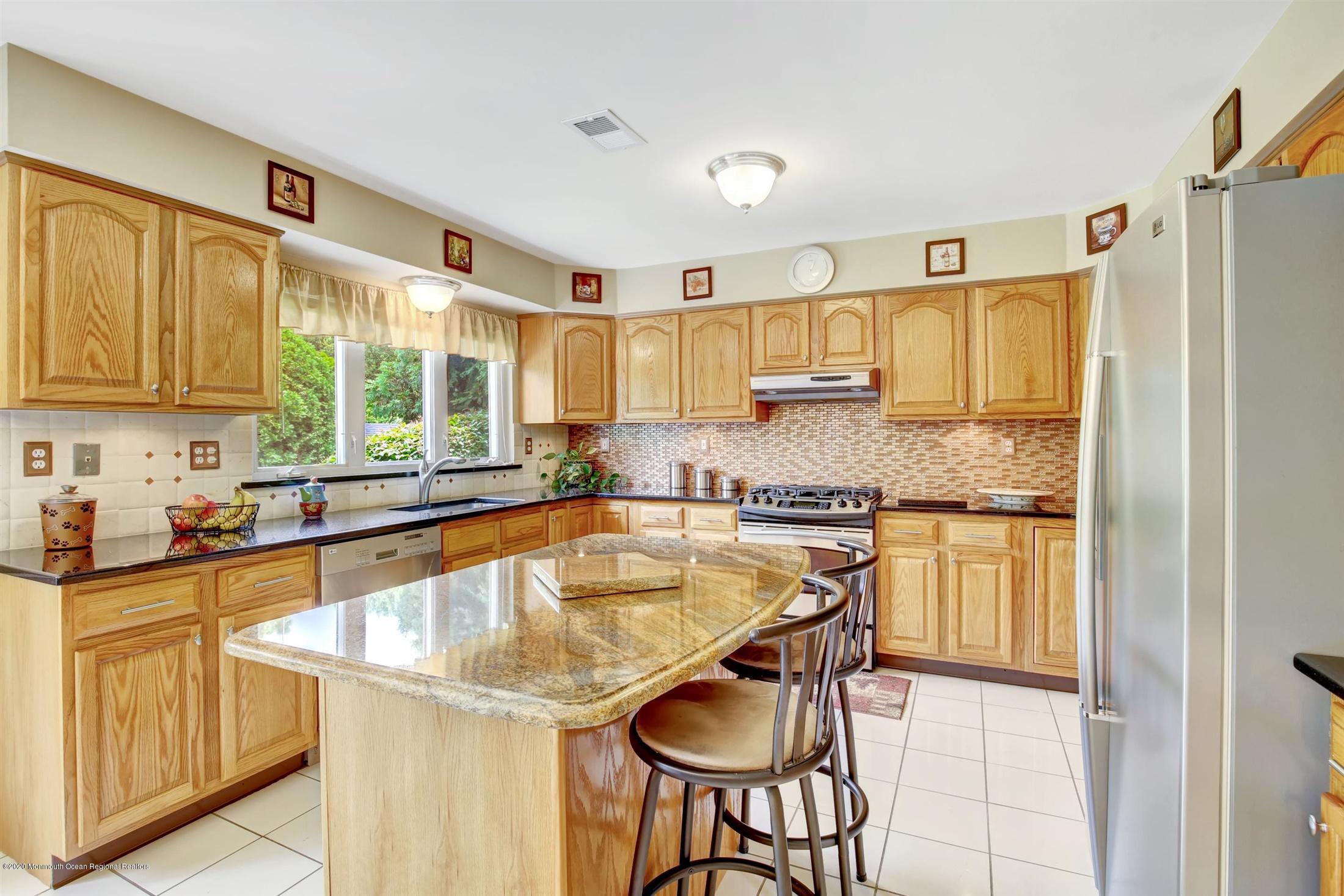 1 MacIntosh Court Jackson, NJ 08527 - Photo 14 of 30 12-Kitchen