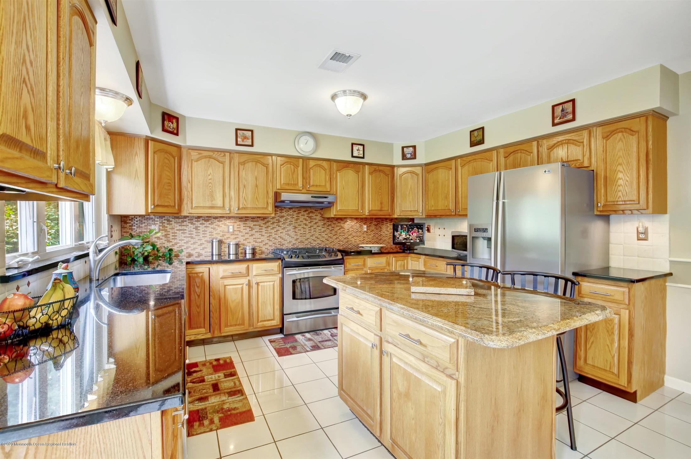 1 MacIntosh Court Jackson, NJ 08527 - Photo 15 of 30 13-Kitchen