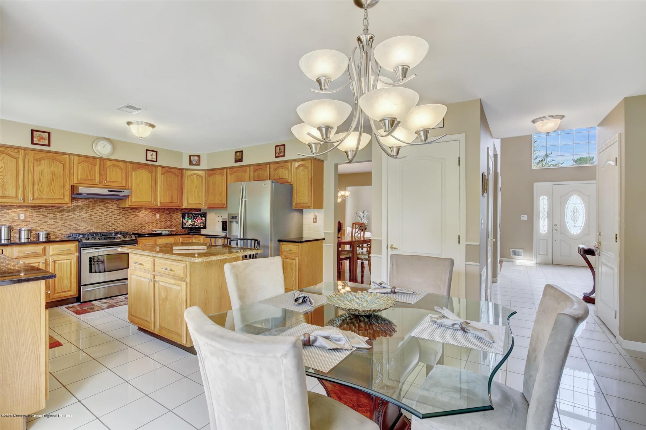1 MacIntosh Court Jackson, NJ 08527 - Photo 16 of 30 14-Kitchen