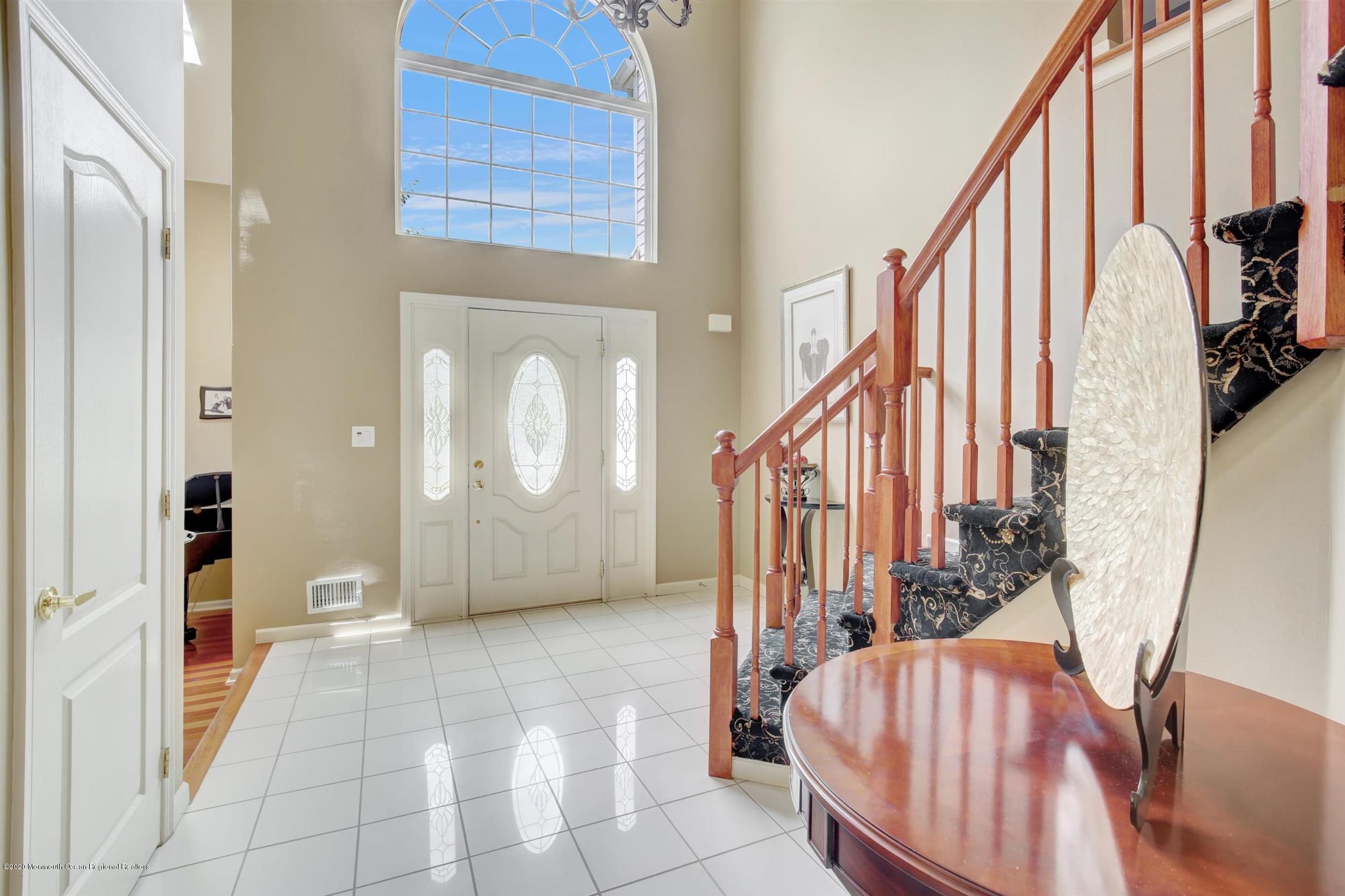 1 MacIntosh Court Jackson, NJ 08527 - Photo 2 of 30 19-Foyer