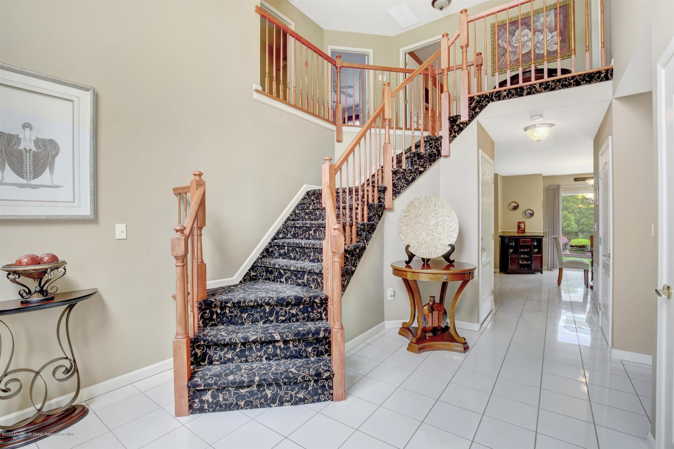 1 MacIntosh Court Jackson, NJ 08527 - Photo 7 of 30 05-Foyer