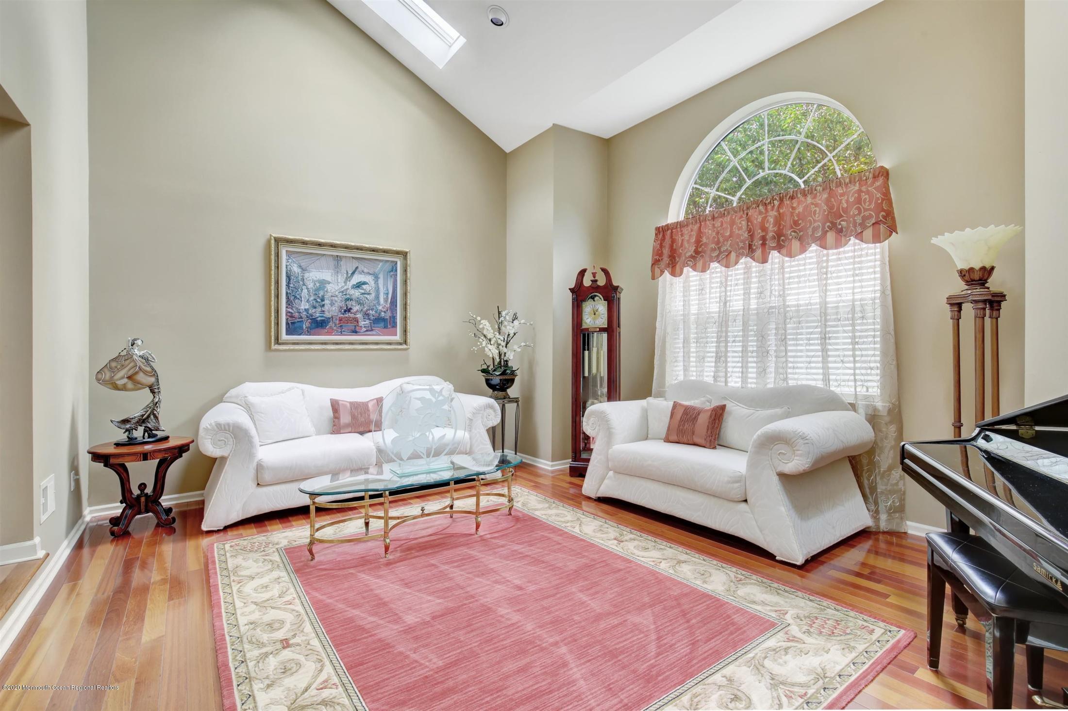 1 MacIntosh Court Jackson, NJ 08527 - Photo 8 of 30 06-Living Room