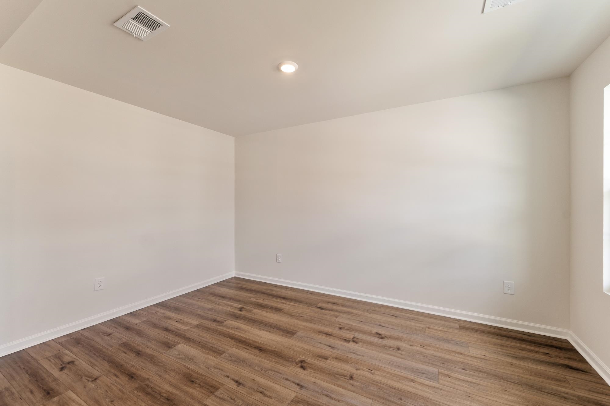 389 Prosperity Lane Moore, SC 29369 - Photo 2 of 27