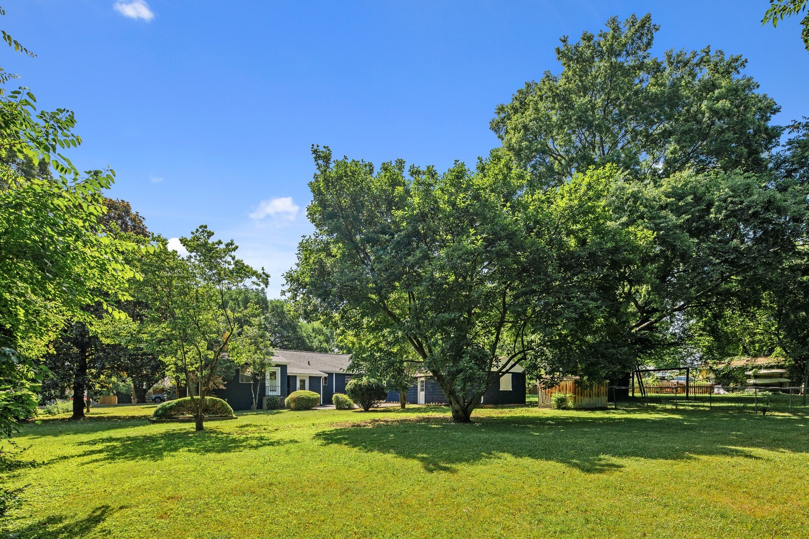 4911 Log Cabin Road Nashville, TN 37216 - Photo 10 of 10 a view of a park with large trees