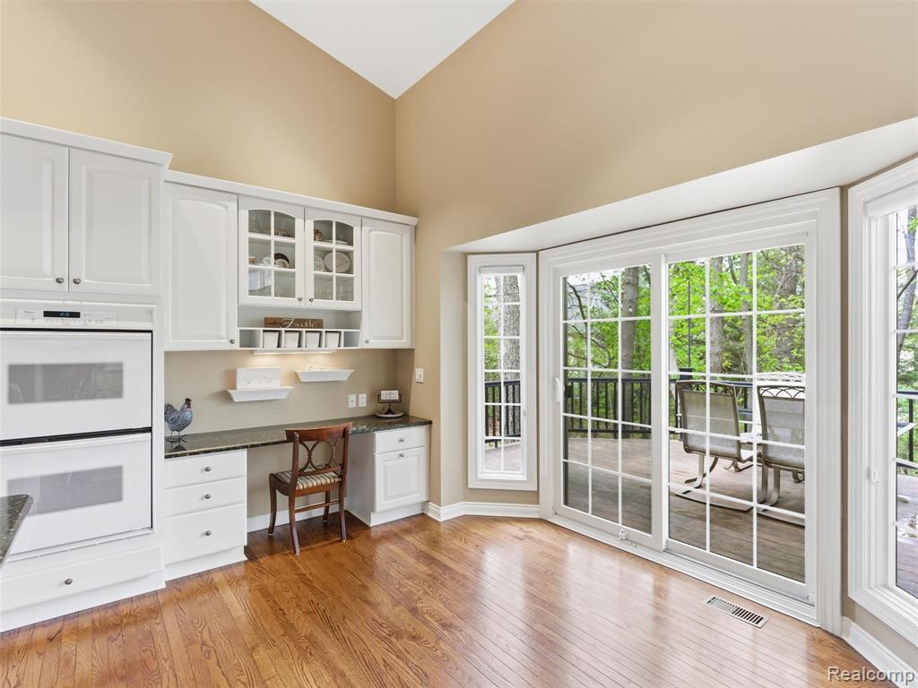 3874 Kaeleaf Road Lake Orion, MI 48360 - Photo 15 of 57 Gallery Image 15