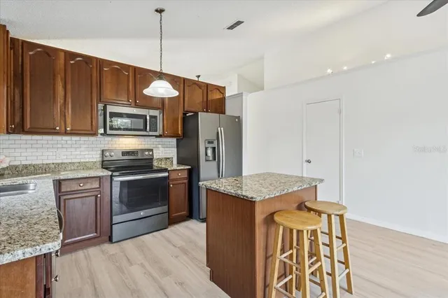 $390,000 | 1860 Greenbrook Court, Oviedo, FL 32766