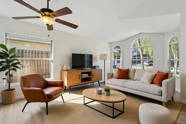 $390,000 | 1860 Greenbrook Court, Oviedo, FL 32766