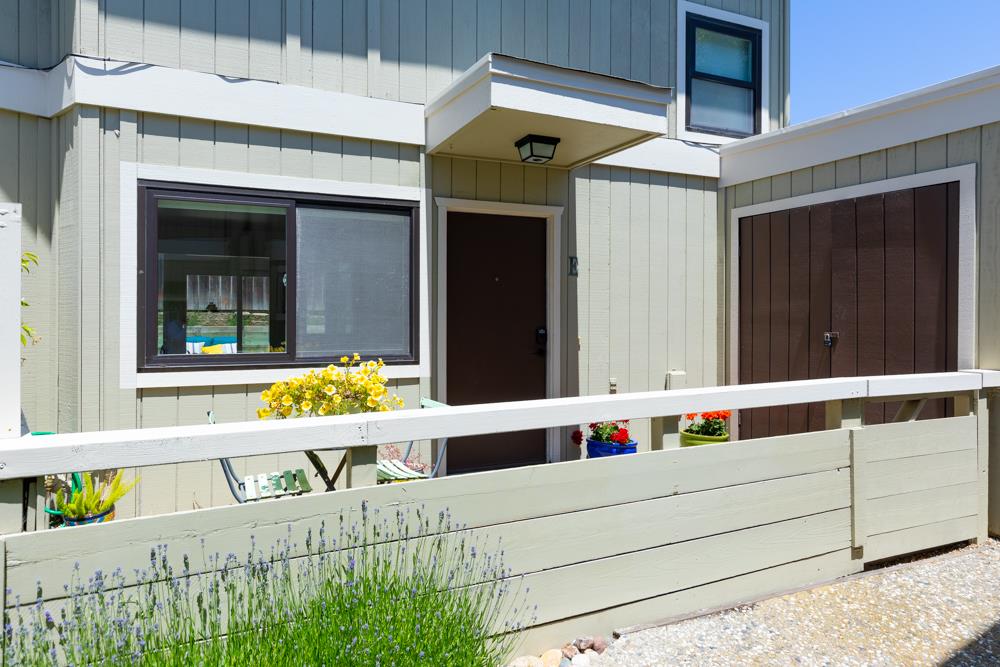 380 Sea Ridge Road, Unit E Aptos, CA 95003 - Photo 5 of 27 a view of an outdoor kitchen