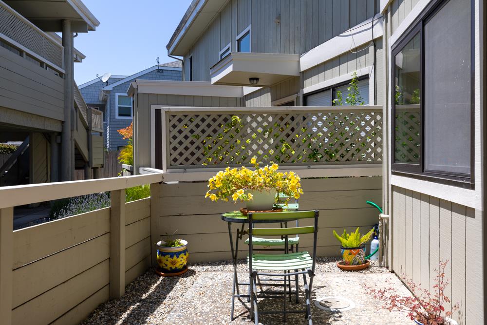 380 Sea Ridge Road, Unit E Aptos, CA 95003 - Photo 6 of 27 a view of sitting area with seating area