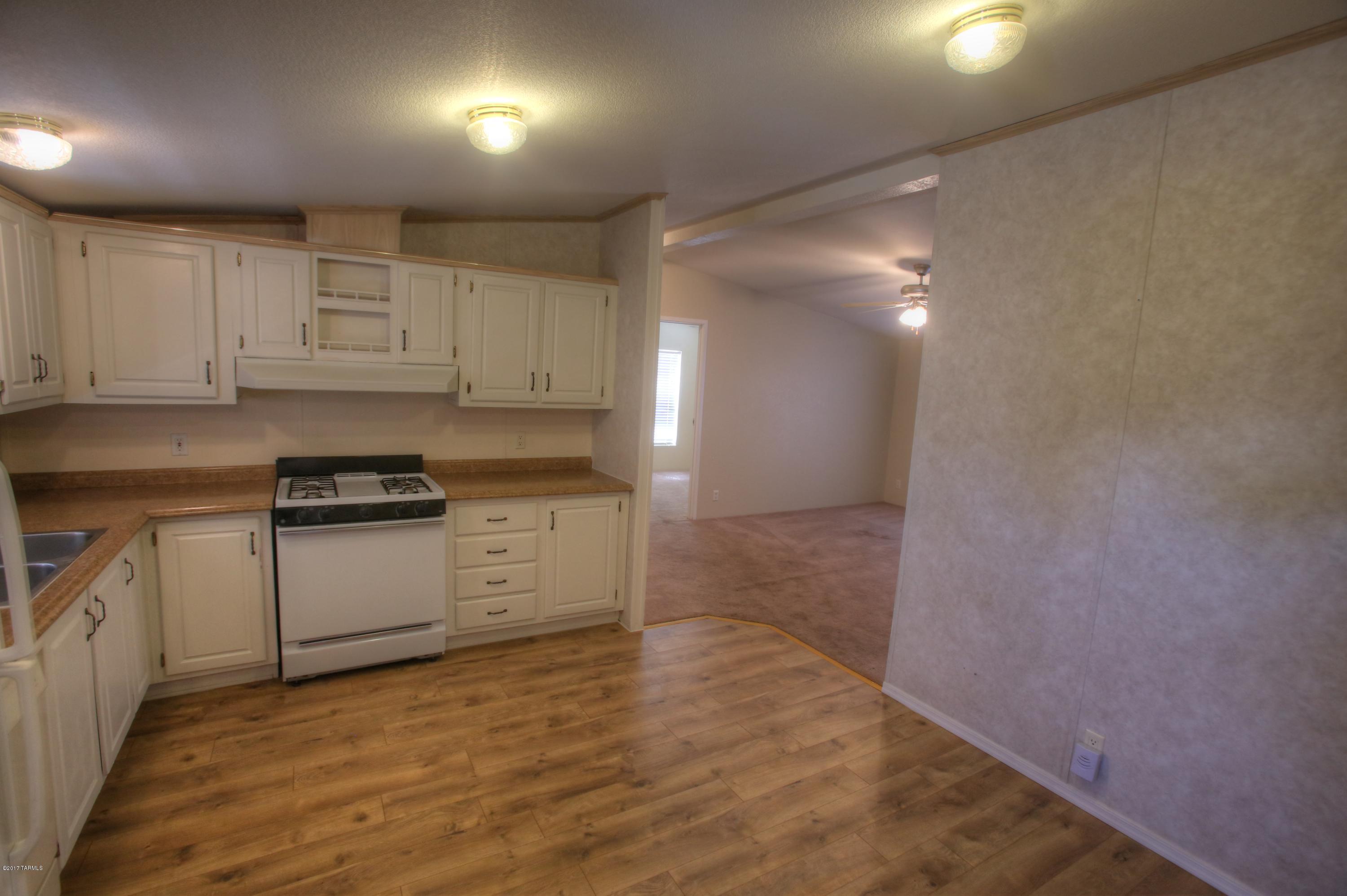 113 East Delano Street Tucson, AZ 85705 - Photo 4 of 16