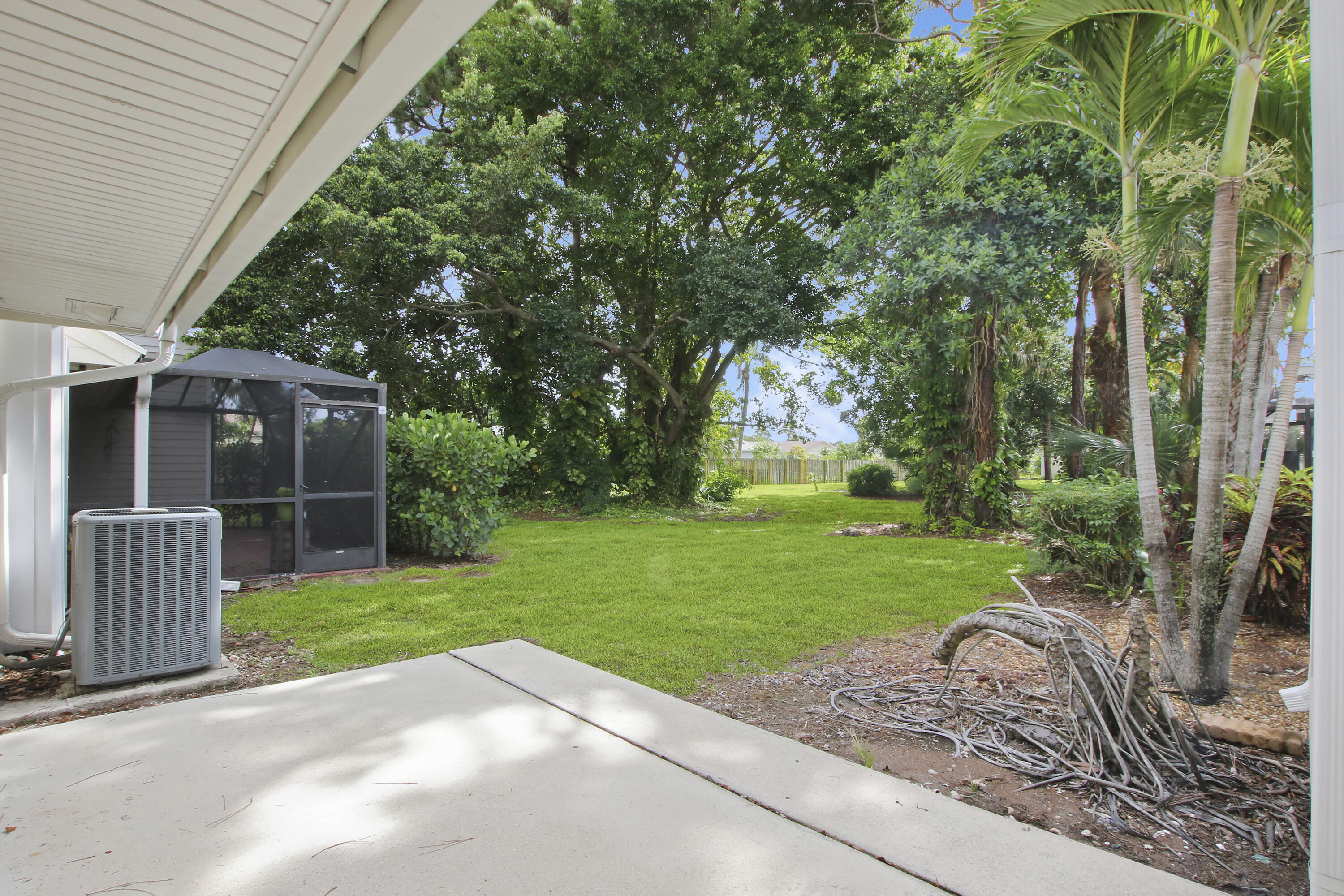 302 Summerwinds Lane Jupiter, FL 33458 - Photo 25 of 41 View - Primary Bedroom